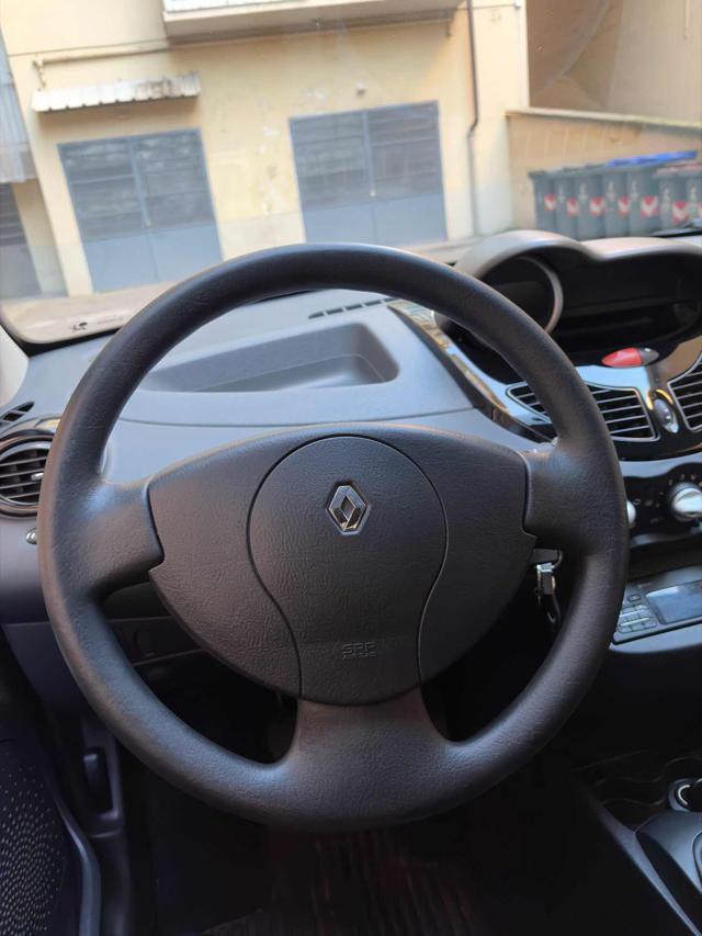 RENAULT Twingo 1.2 16V Night&Day