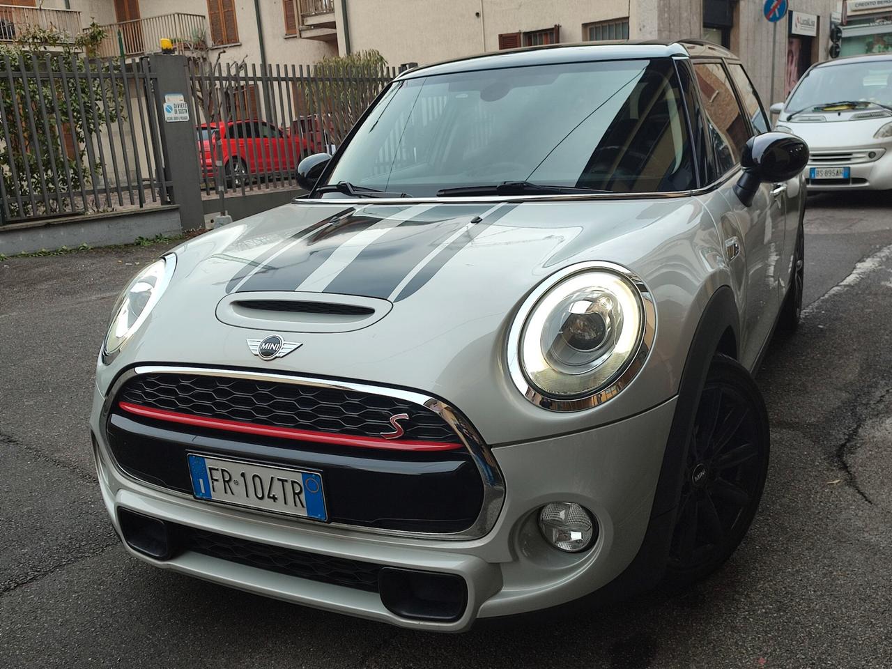 Mini 2.0 Cooper SD aut. Hype 5 porte Pack Works