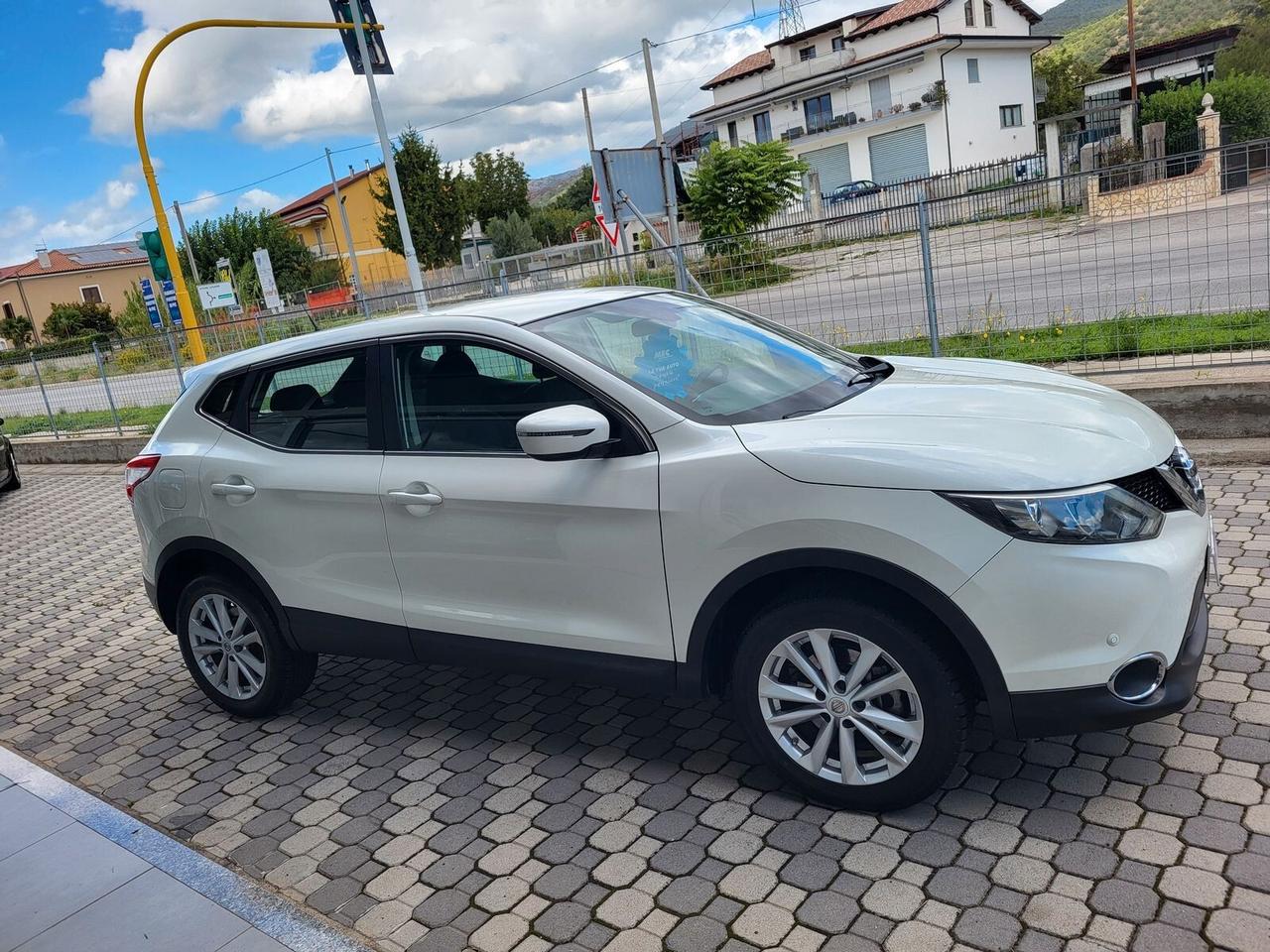 Nissan Qashqai 1.5 dCi 110CV 6MARCE FULL OPTIONALS - BIANCO PERLA