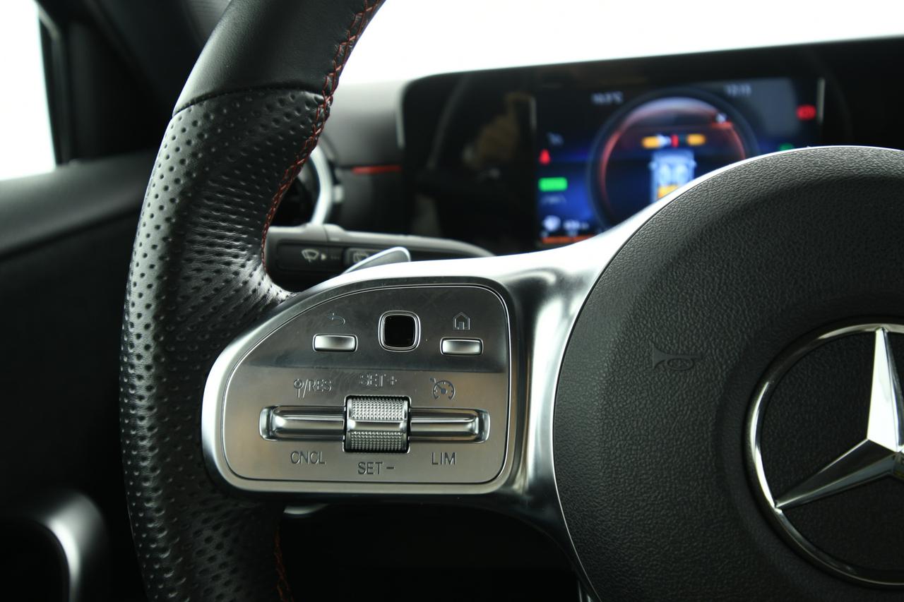 Mercedes-Benz A 250 e phev (eq-power) Premium auto CAMERA+APP CONNECT+C18"