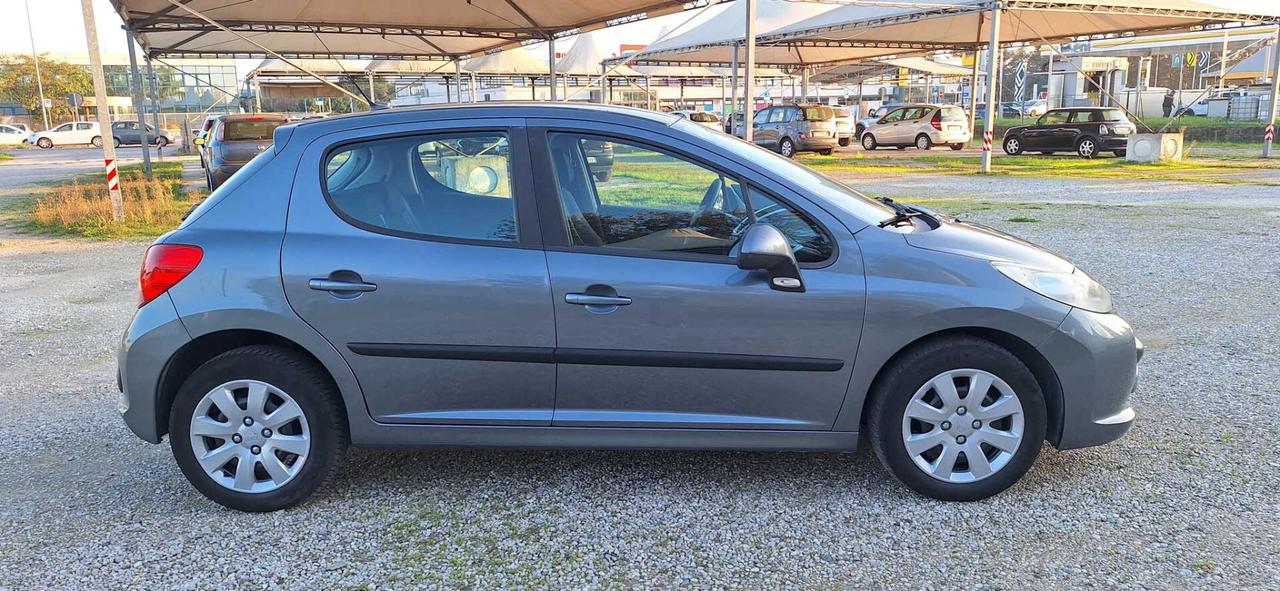 Peugeot 207 1.4 VTi 95CV 5p. Active