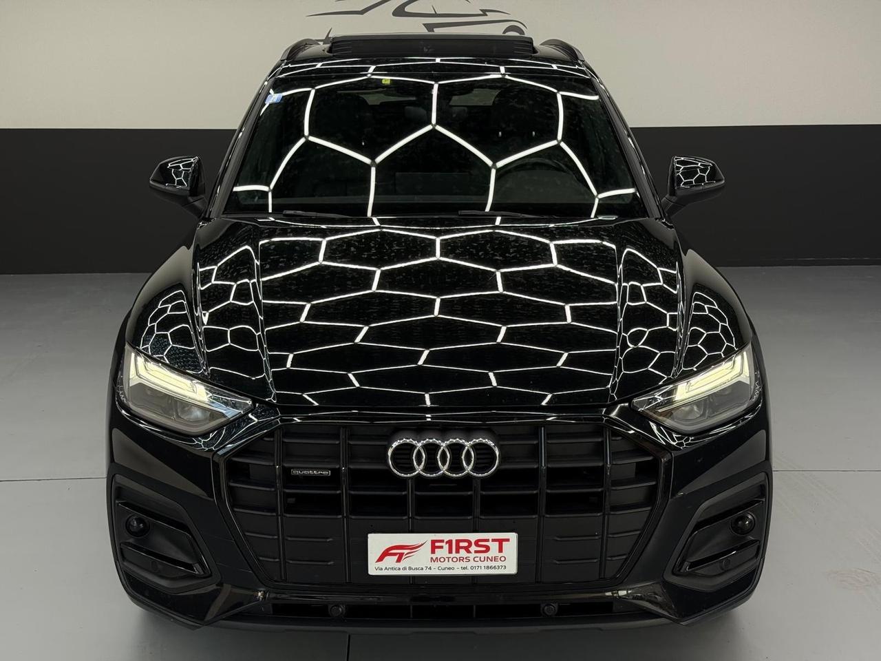 Audi Q5 SPB 40 TDI quattro S tronic Identity Black