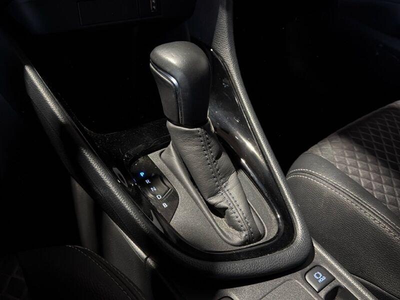 Toyota Yaris Yaris 1.5h Lounge