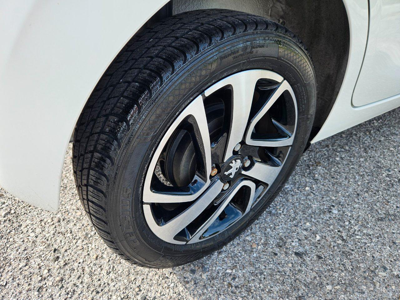 Peugeot 108 5 Porte 108 5p 1.0 vti Allure E6