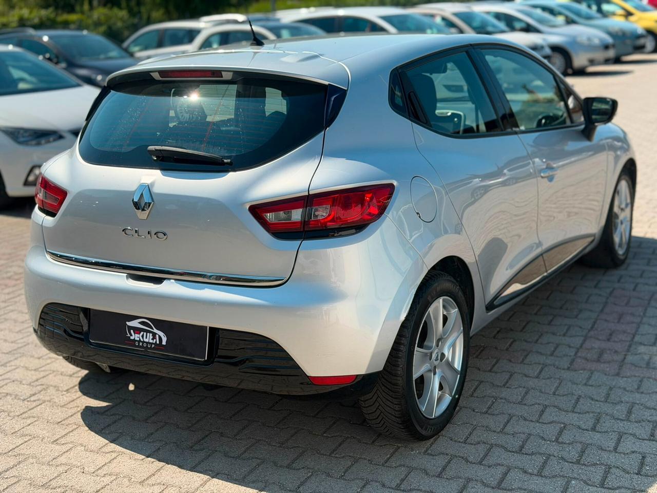 Renault Clio 1.2 75CV 5 porte Zen
