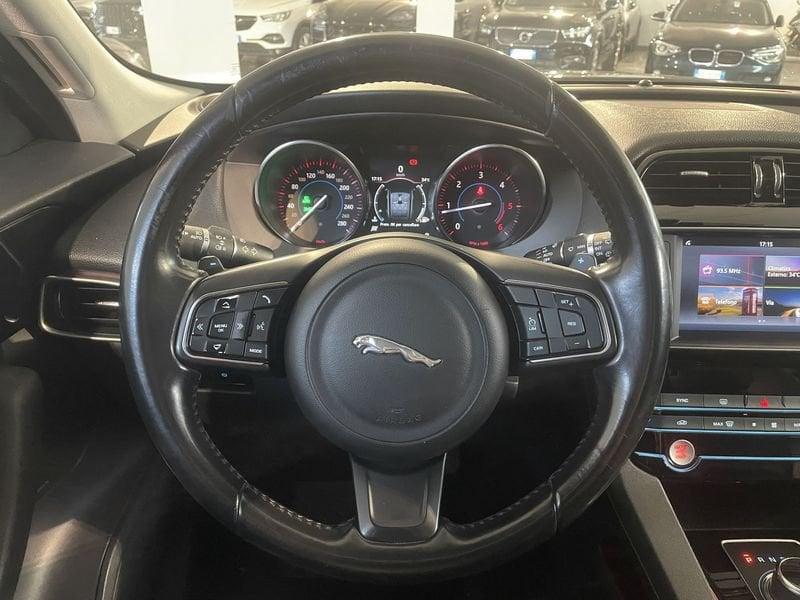Jaguar F-Pace 3.0d V6 300 CV AWD aut. First Edition