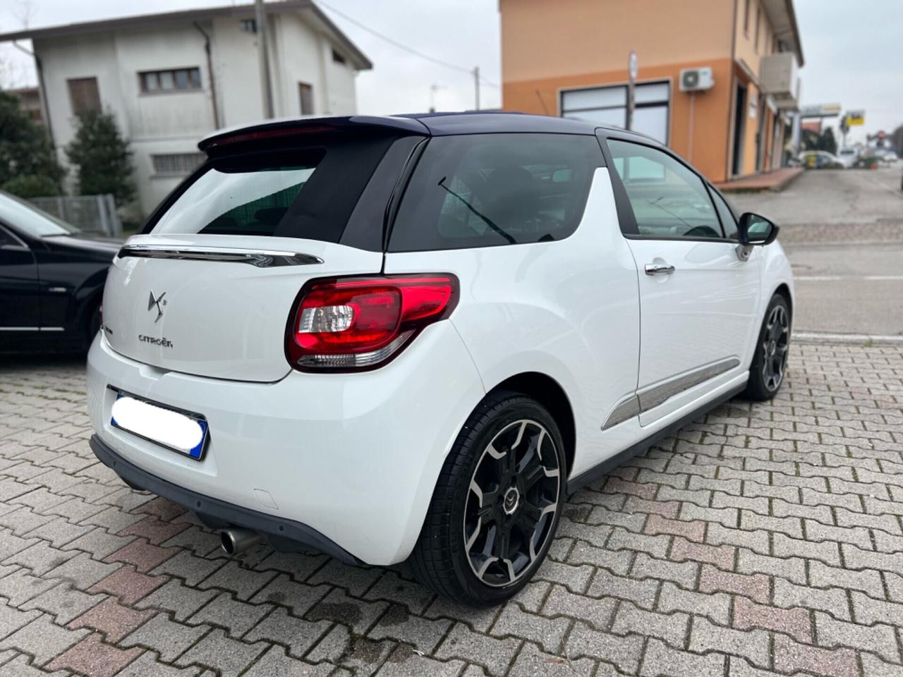 Ds DS3 3 1.2 VTi 82 So Chic Cabrio ok Neopatentati