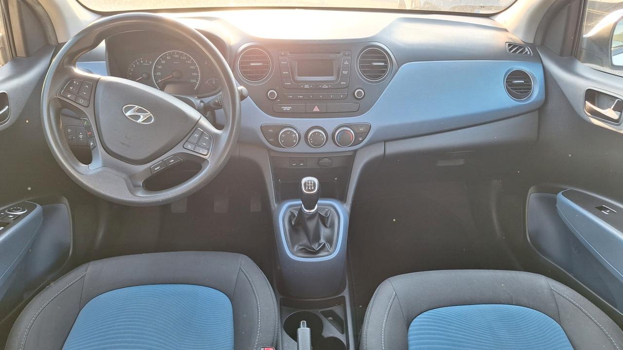 Hyundai i10 1.0 Login NEOPATENTATI