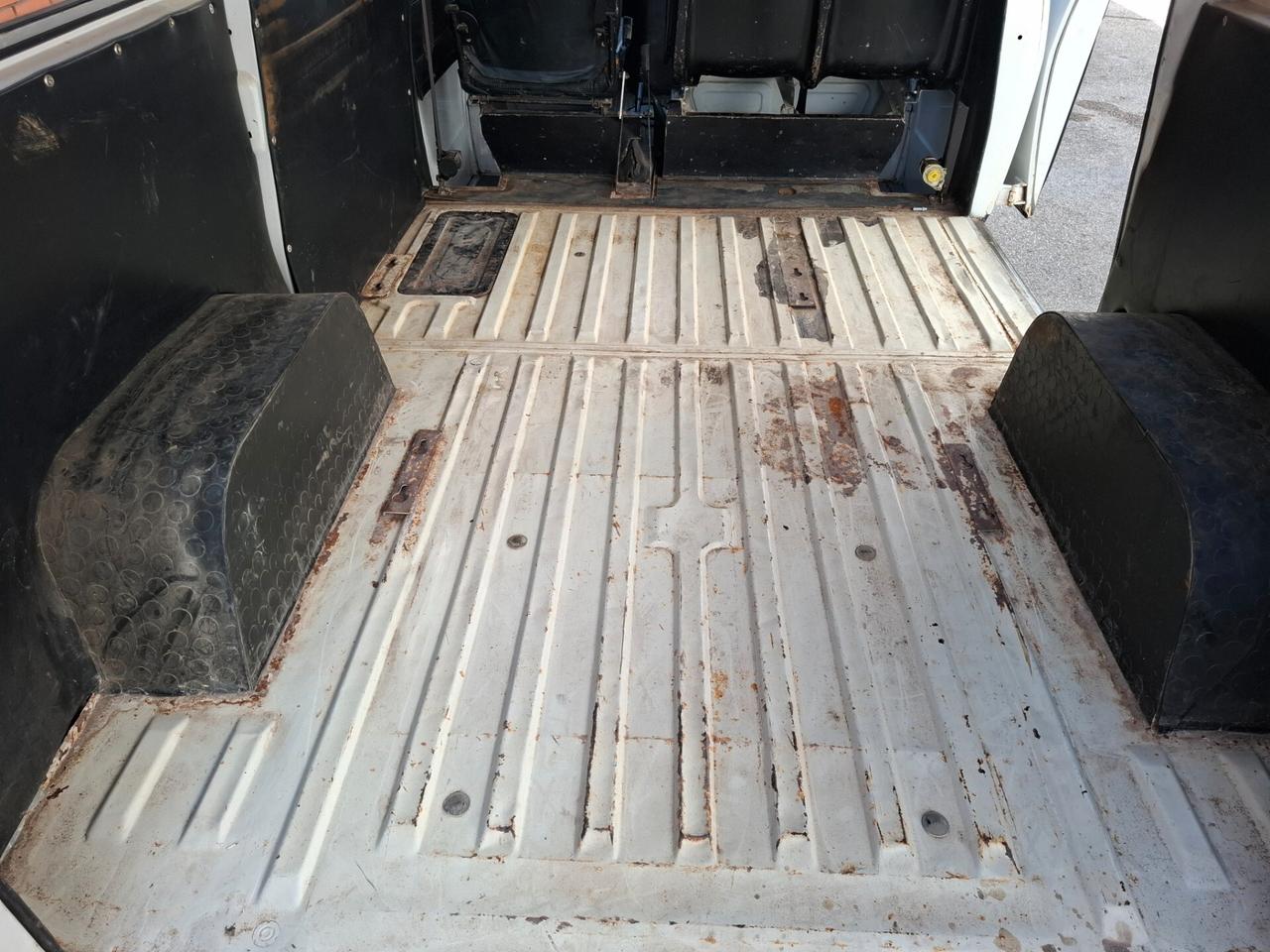 Bedford CF 97 1980 5 marce