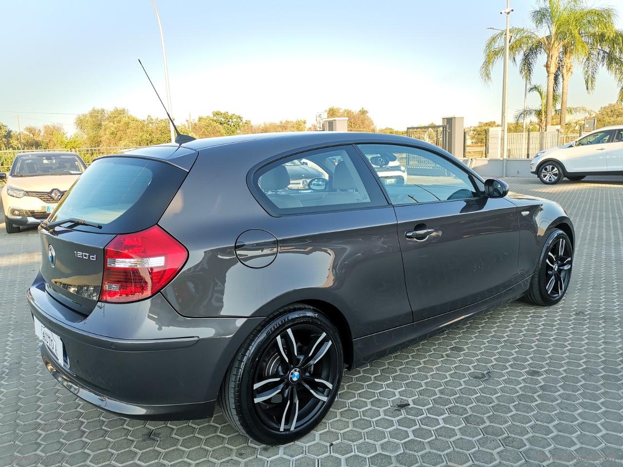 BMW 120d 3p. Futura