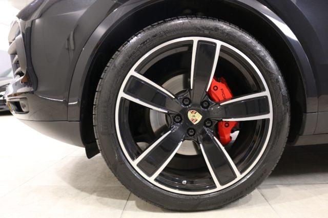 PORSCHE Cayenne 3.0 V6