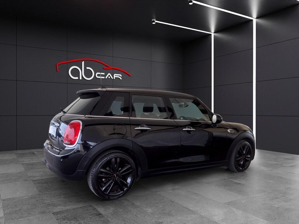 Mini Cooper D 1.5 D Cooper D Boost Auto