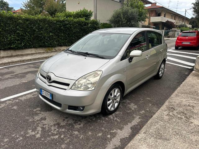 TOYOTA Corolla Verso 2.0 16V D-4D Sol