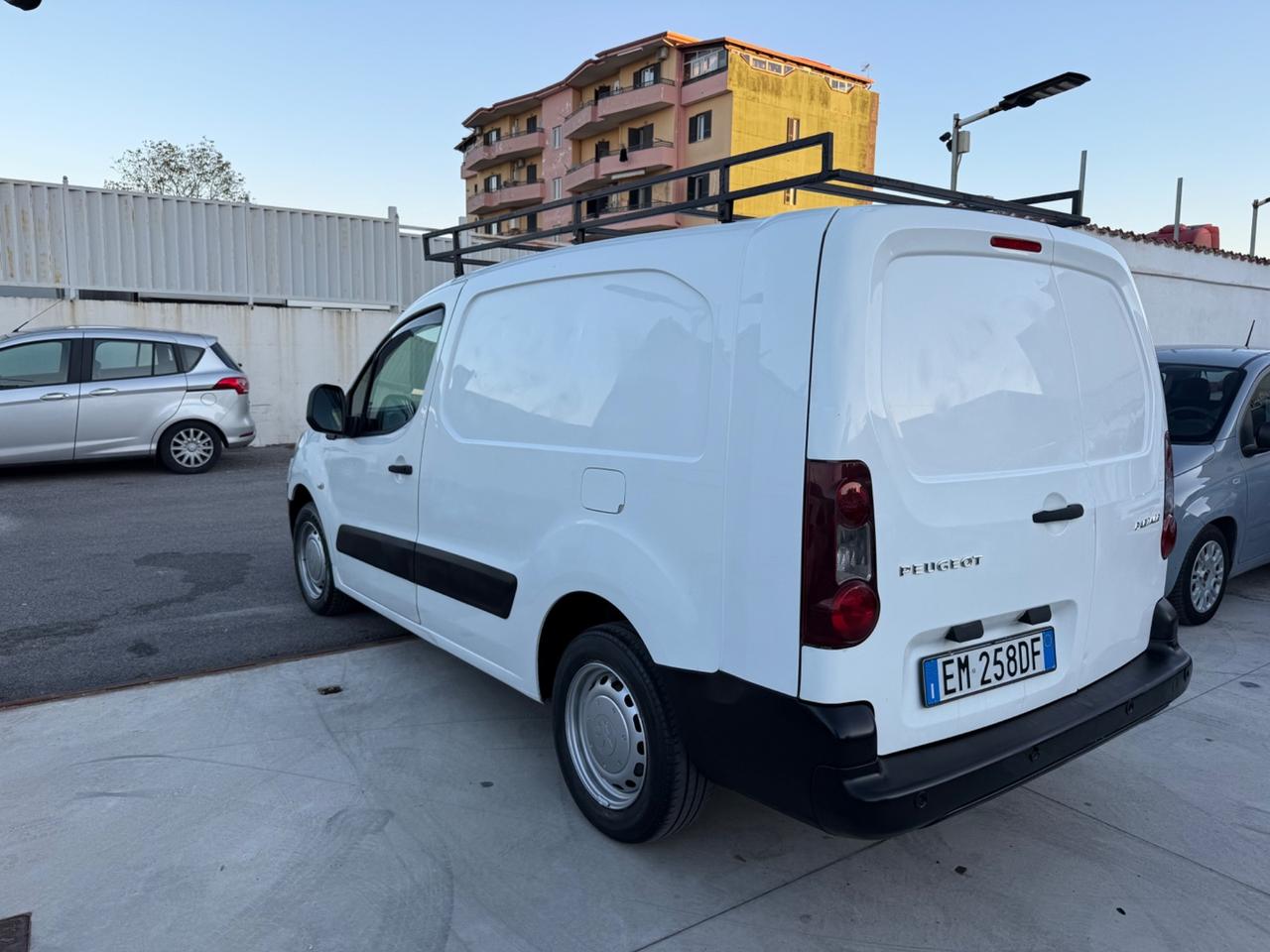 Peugeot Partner 1.6 HDI PASSO LUNGO 3 POSTI