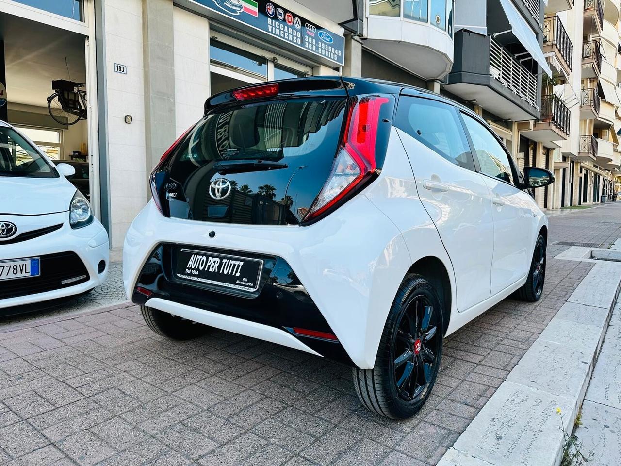 Toyota Aygo 1.0 72 CV 5p CAMBIO AUTOMATICO