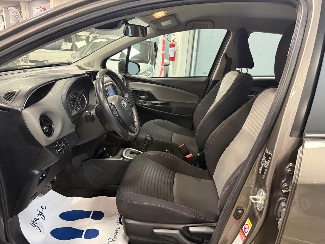 Toyota Yaris 1.5 Hybrid Grey Edition Auto 73CV