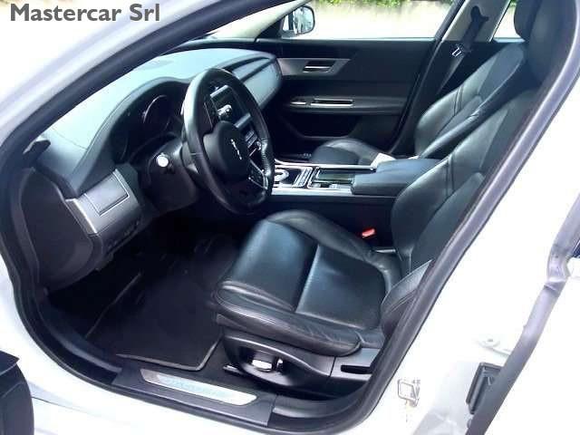 JAGUAR XF XF II Berlina 2.0d i4 Prestige 180cv Auto- FY003SZ