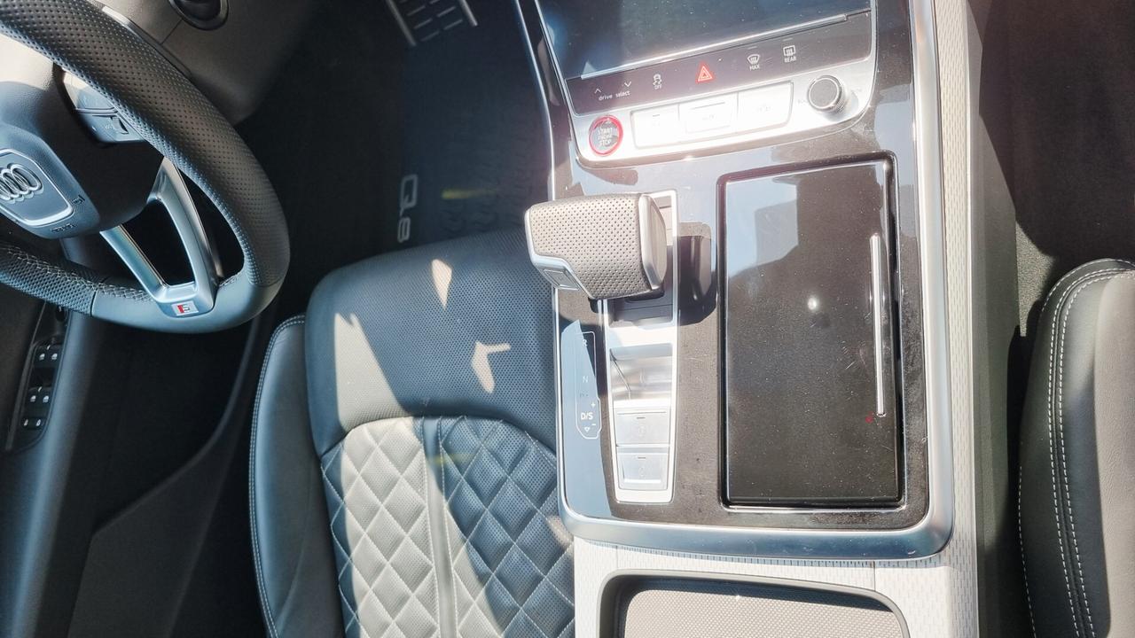 Audi SQ8 Q8 SUV 55 TFSI quattro tiptronic S line edition