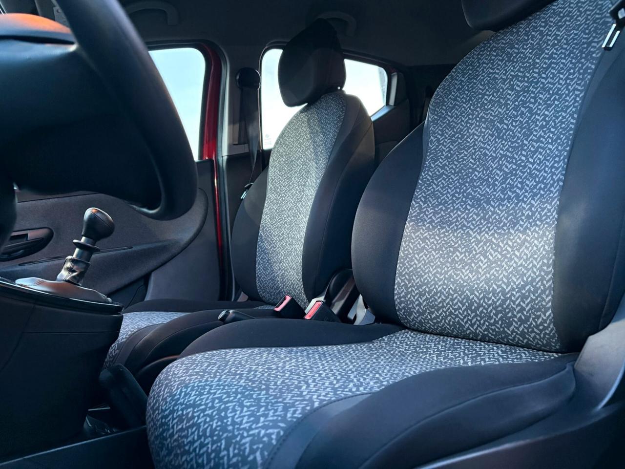 Lancia Ypsilon 1.0 FireFly 5 porte S&S Hybrid Maryne