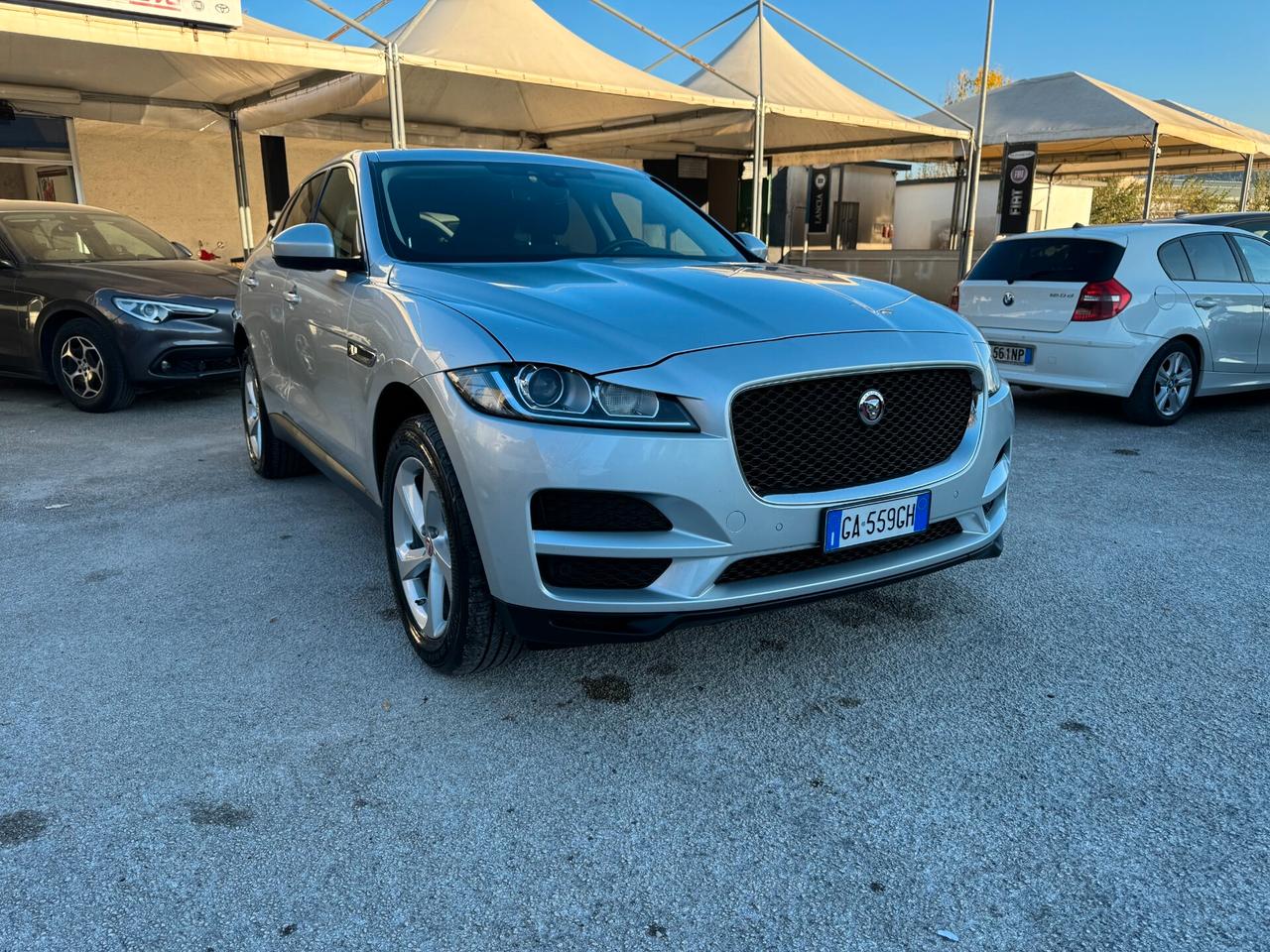 Jaguar F-Pace 2.0 D 180 CV AWD aut. Chequered Flag