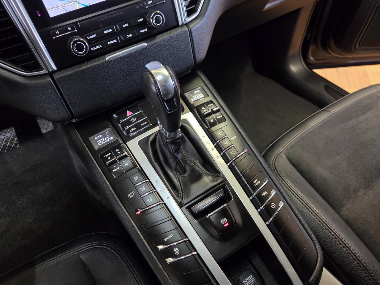 Porsche Macan 2.0 252cv pdk