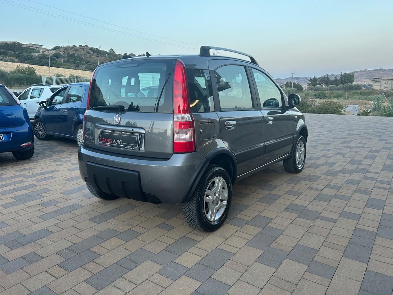 Fiat Panda 1.3 MJT 16V DPF 4x4 Climbing
