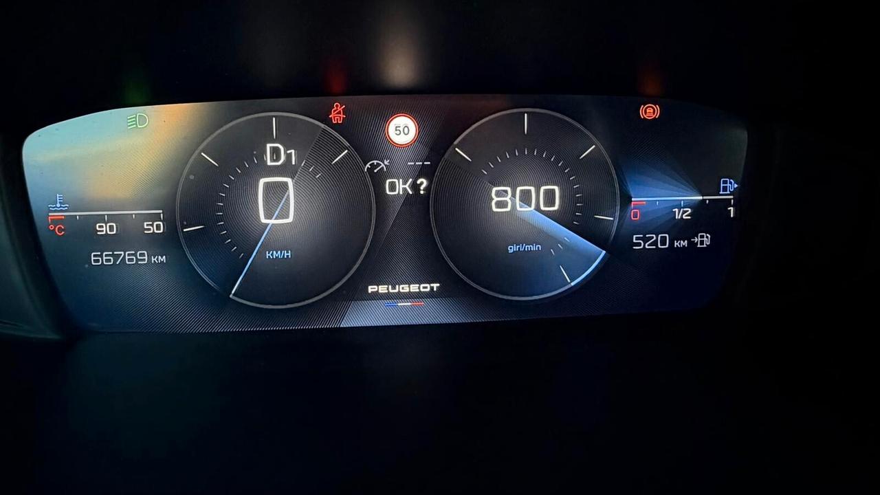 Peugeot 308 BlueHDi 130 S&S EAT8 GT Virtual cockpit