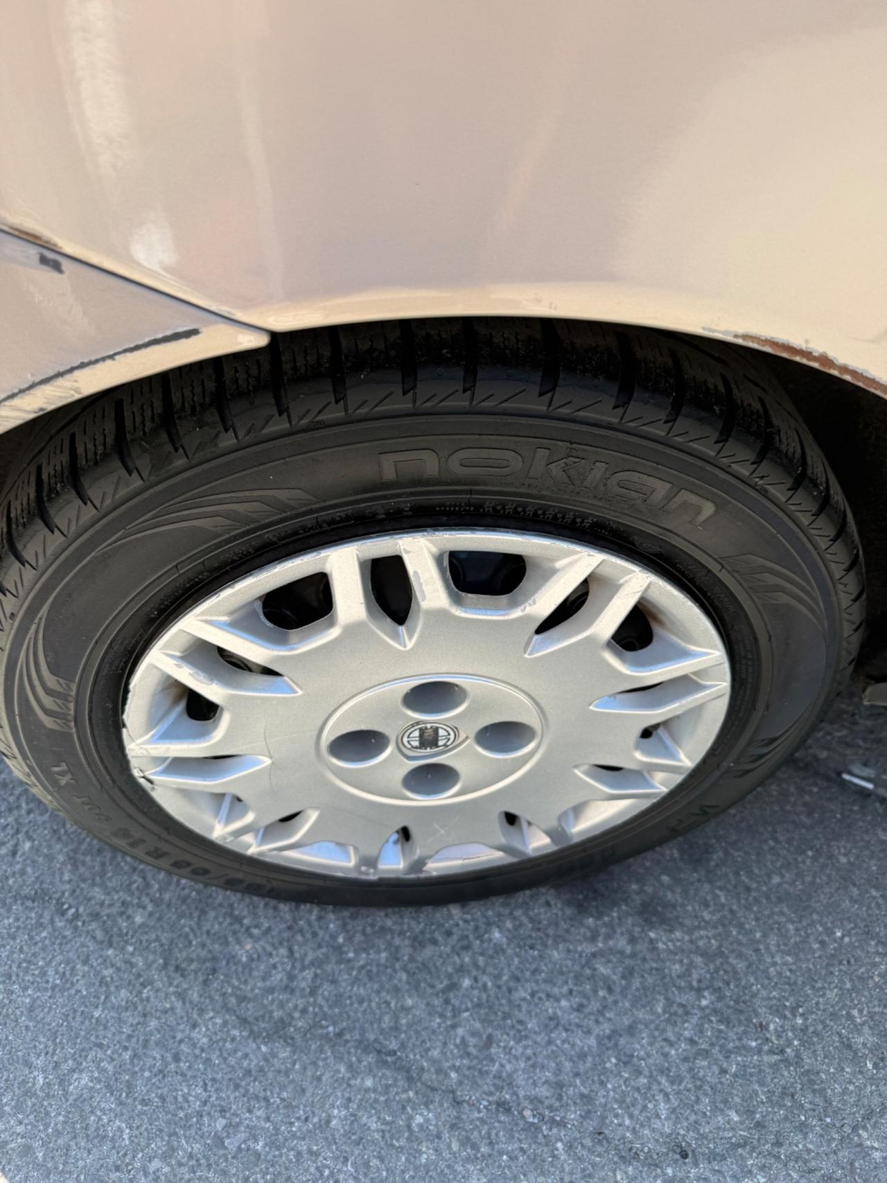 Lancia Ypsilon 1.4 Argento