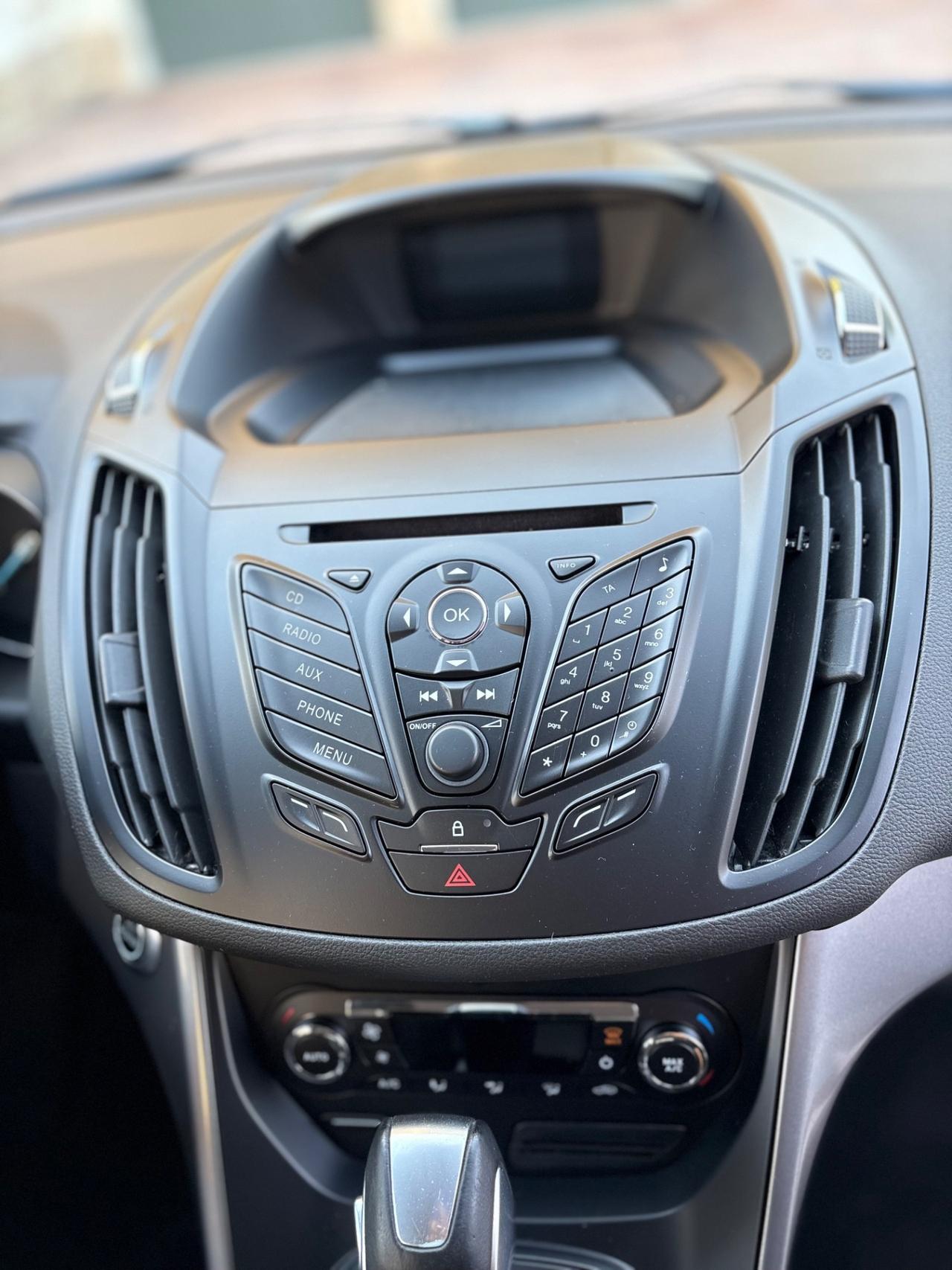 Ford Kuga 2.0 TDCI 140 CV 4WD Powershift