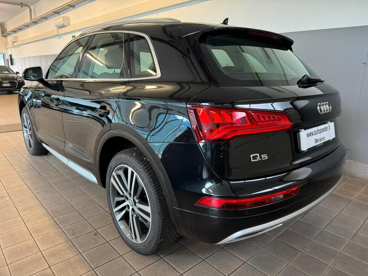 Audi Q5 35 TDI quattro S tronic Business Sport