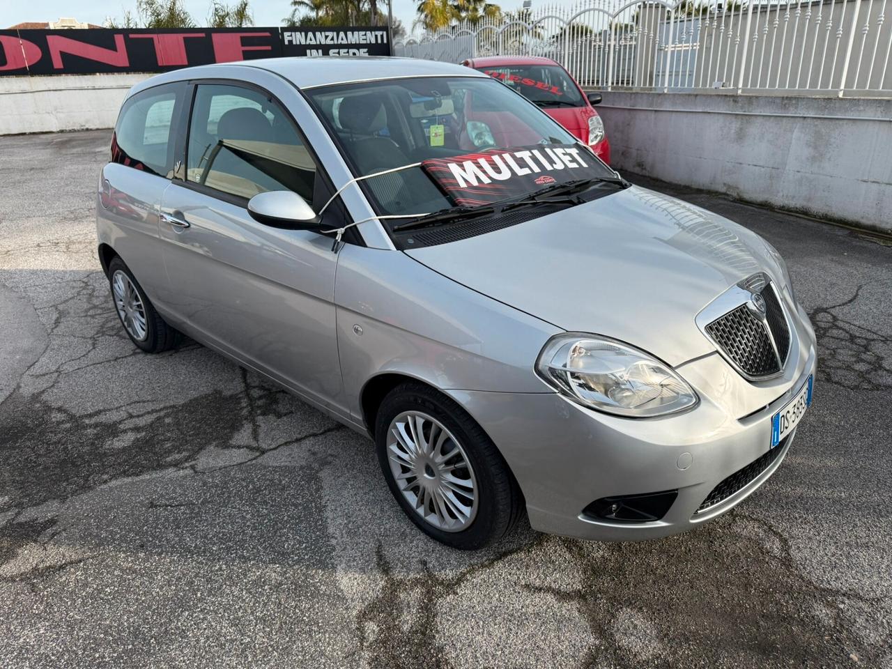 Lancia Ypsilon 1.3 MJT 75 CV Argento