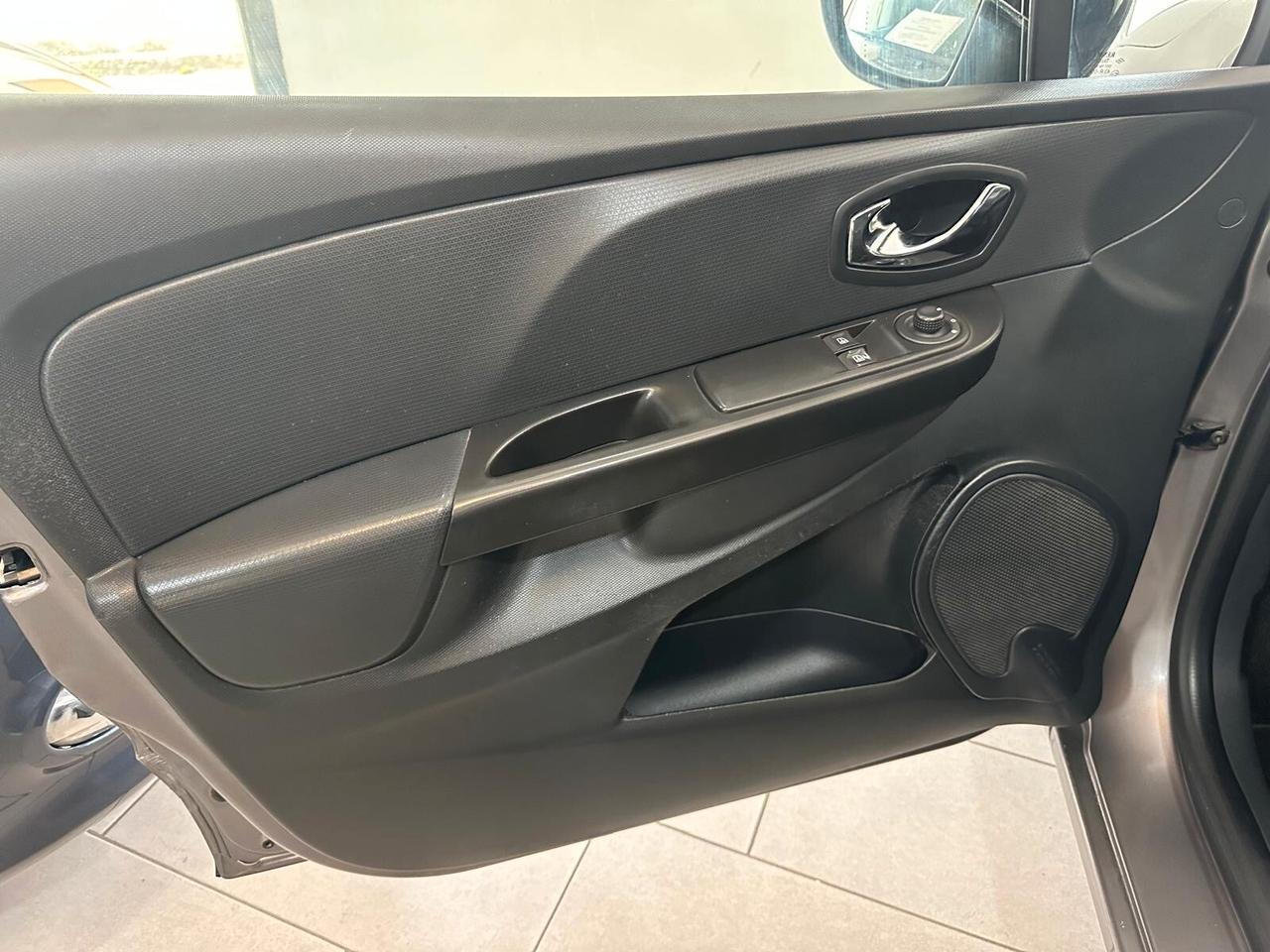 Renault Clio Sporter 1.2 75CV Live