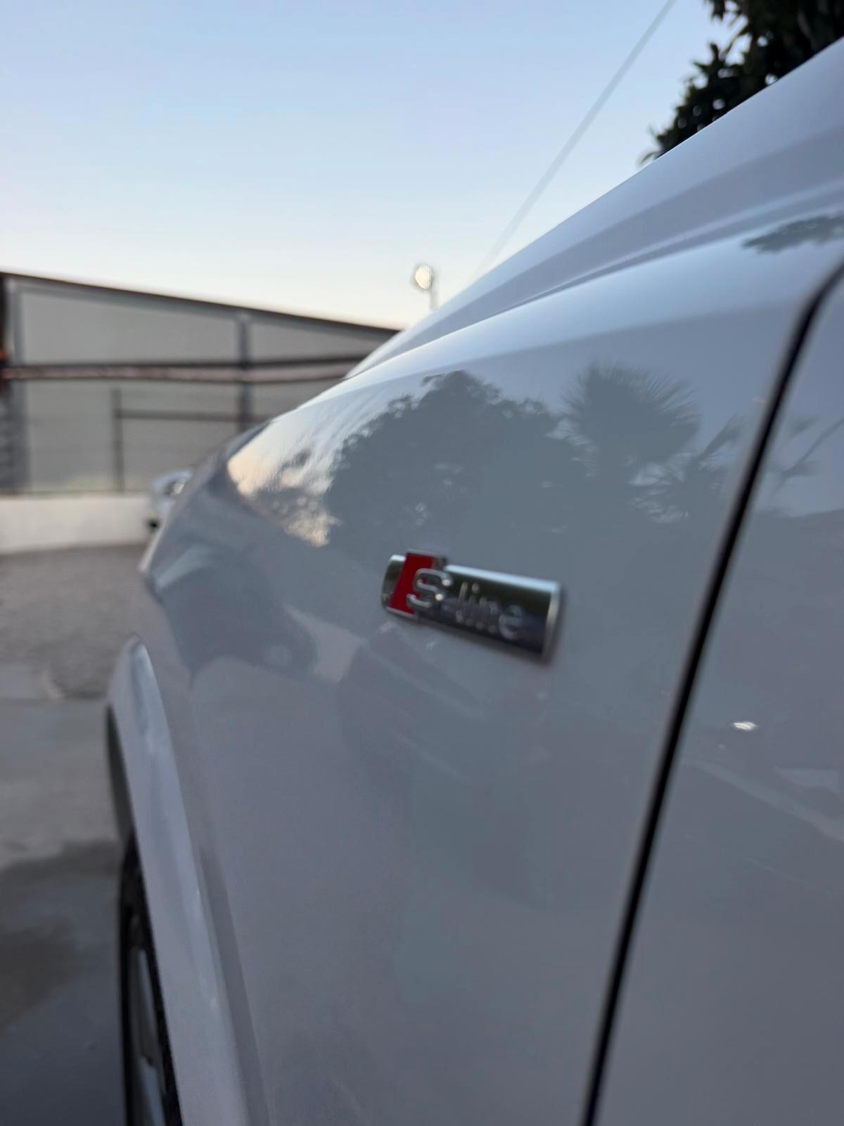 Audi Q3 Sportback Black S line
