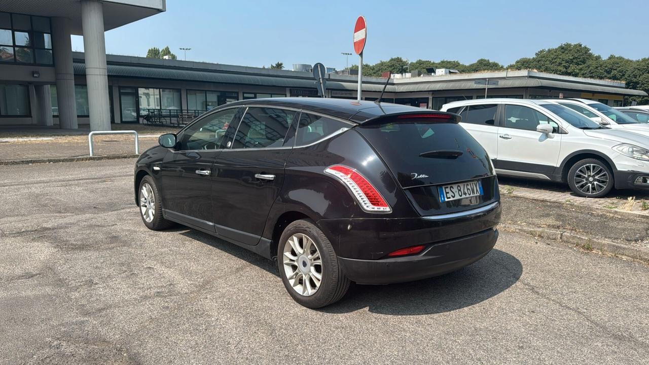 Lancia Delta 1.4 T-Jet 120 CV Silver Ecochic GPL