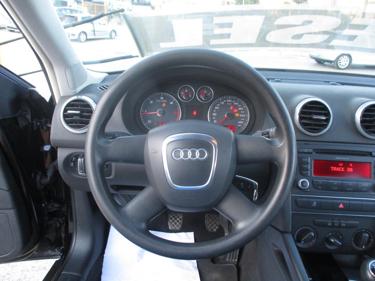 Audi A3 SPB 1.6 TDI MOLTO BELLA 2012