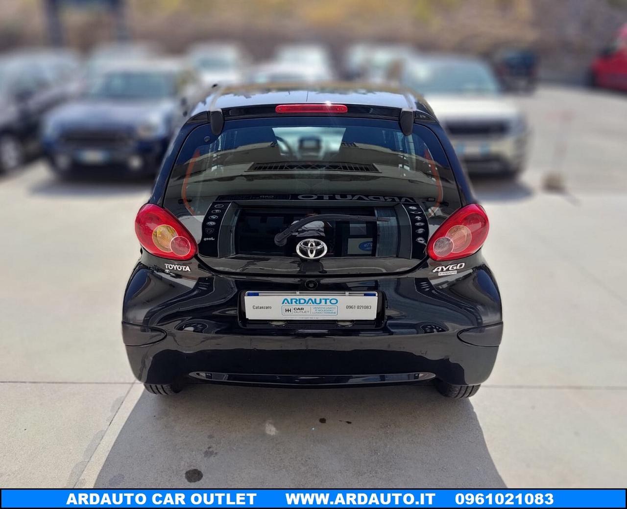 Toyota Aygo 1.0 automatica 5 porte 70 cv