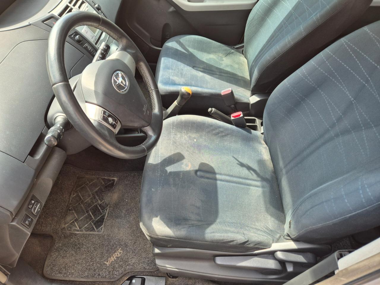 Toyota Yaris 1.0 5 porte Sol POCHISSIMI KM