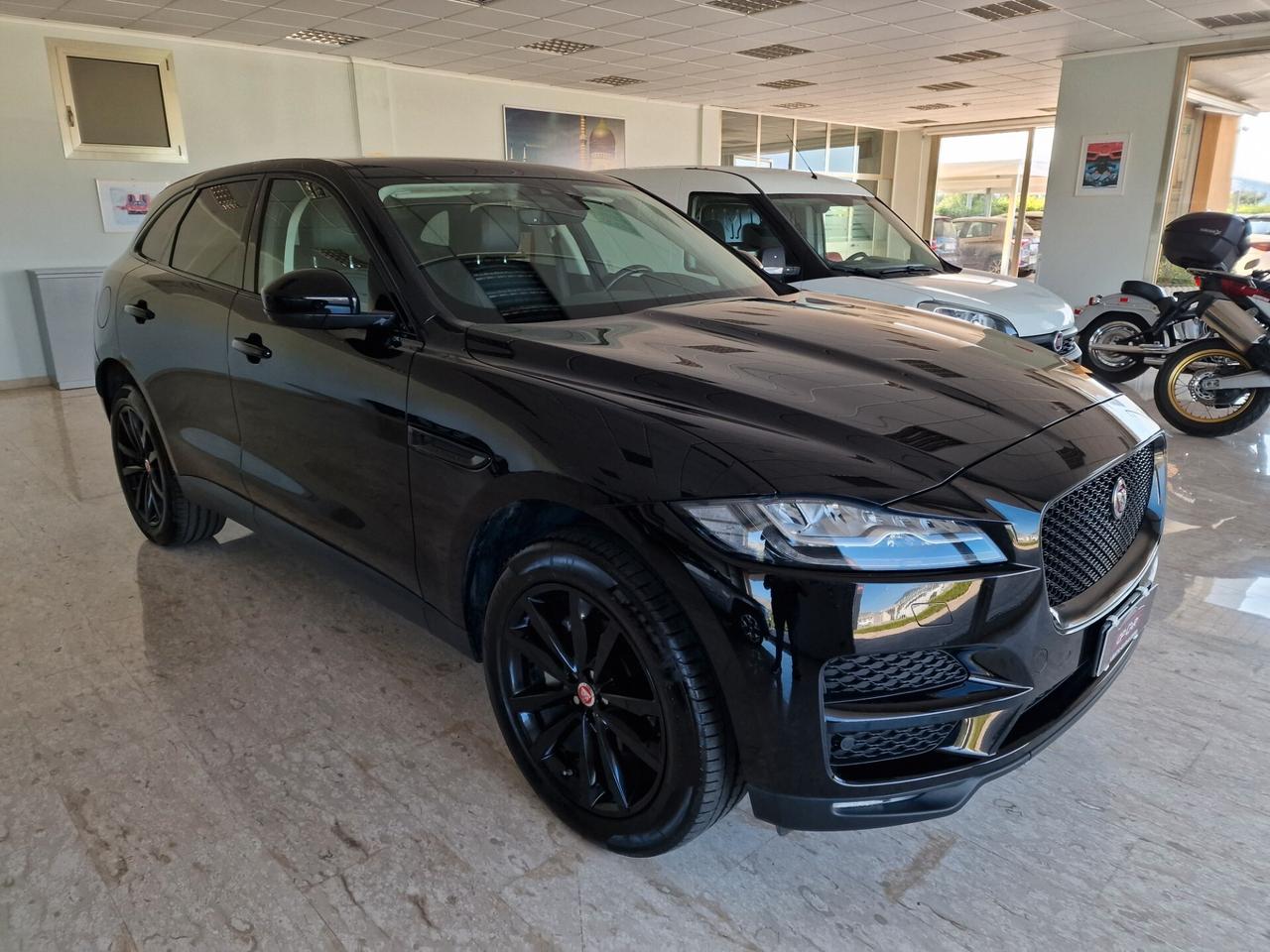 Jaguar F-Pace 2.0 D 180 CV 4x4