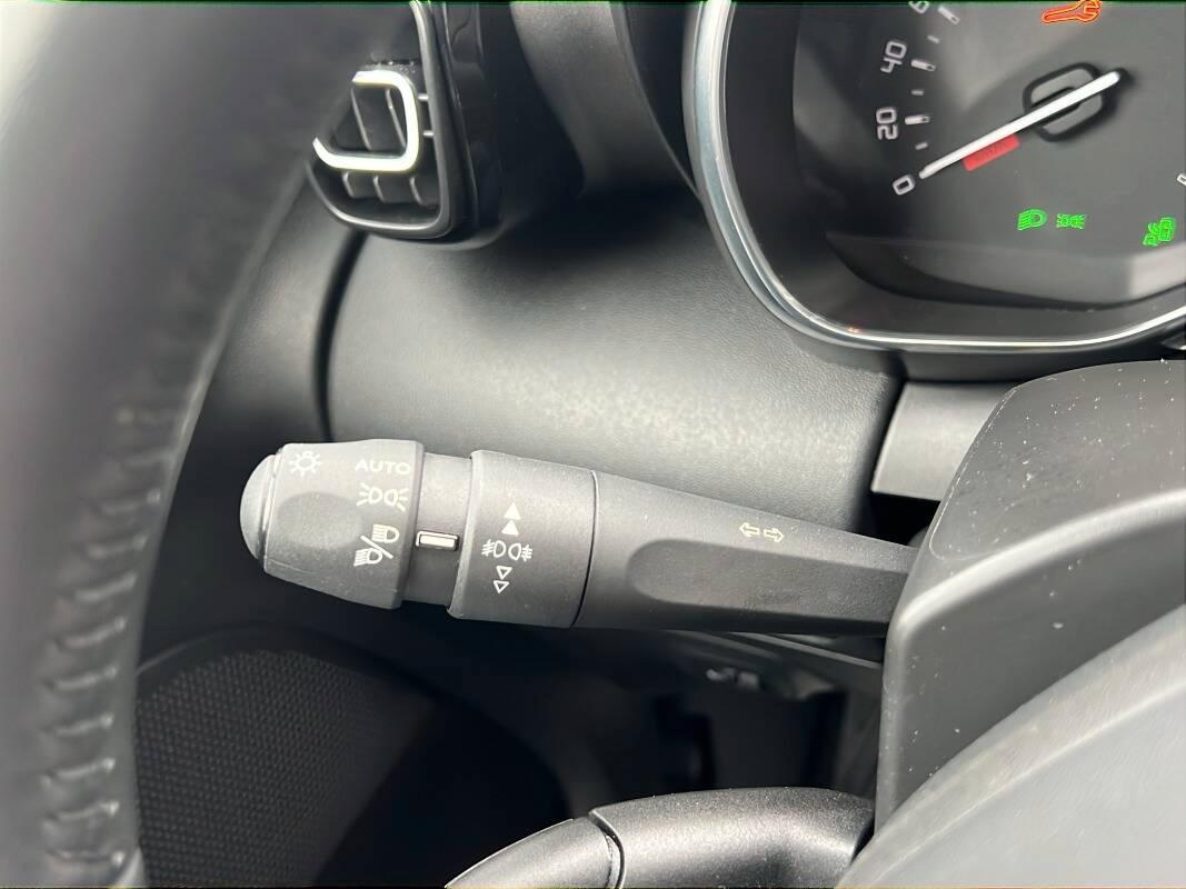 Citroen C3 Aircross 1.2 puretech Shine s&s 110cv Con NAVIGATORE