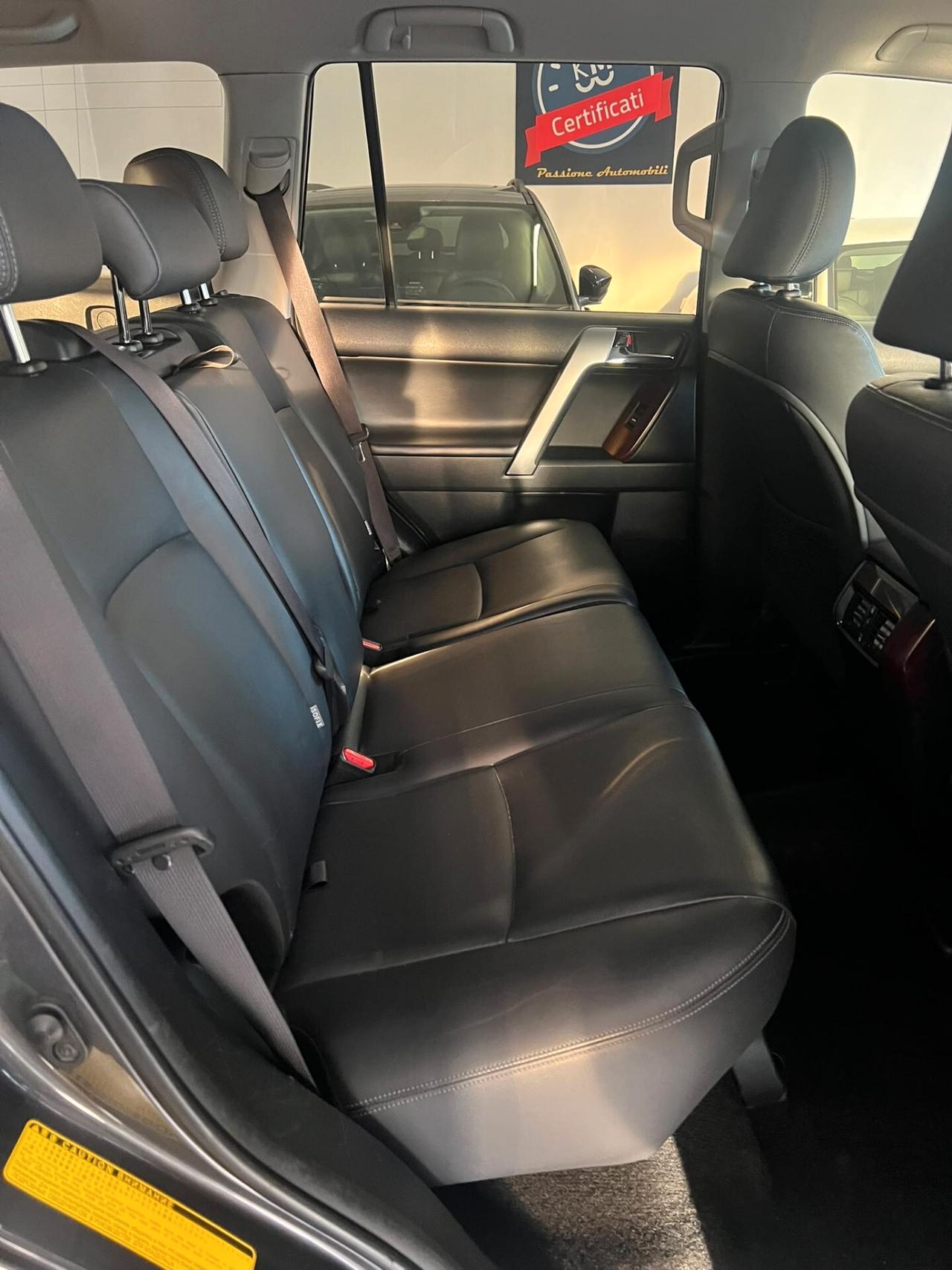 Toyota Land Cruiser 5p 2.8 d-4d Lounge AUTOMATICA + GANCIO TRAINO IVA ESCLUSA