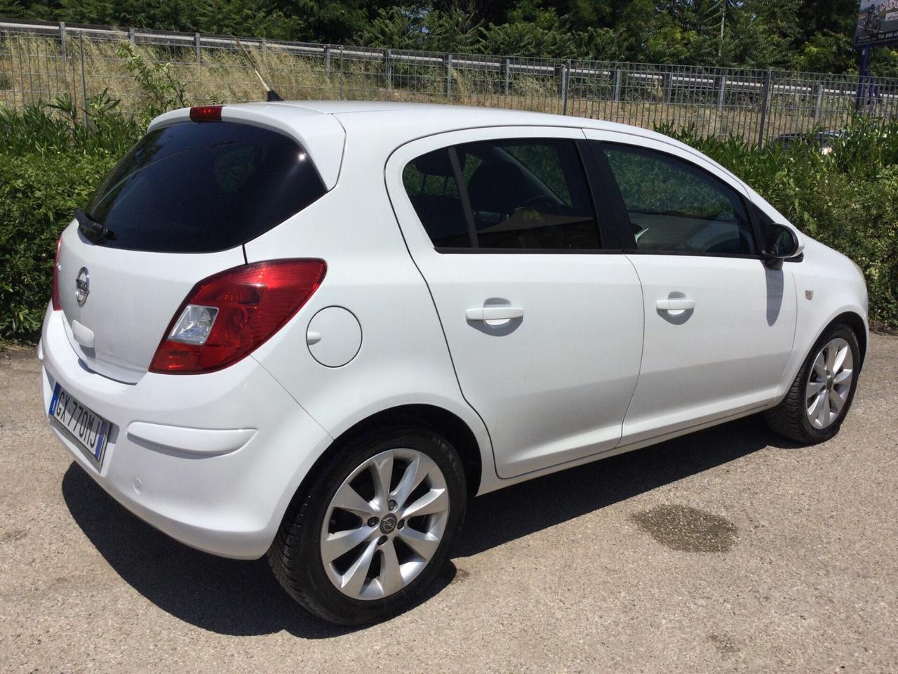 Opel Corsa 1.2 85CV 5 porte GPL-TECH Club