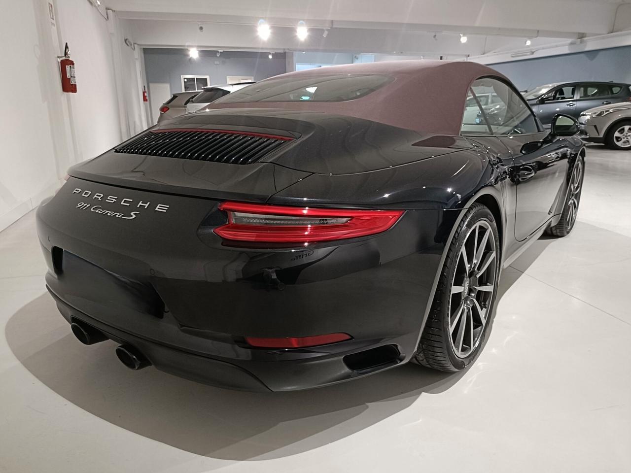 Porsche 911 3.0 Carrera S Cabriolet