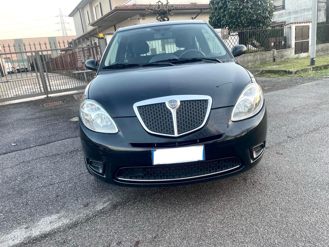 Lancia Ypsilon 1.2 Versus