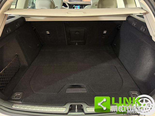 VOLVO V60 B4 (d) aut Ultimate Dark IVA ESP. GARANZIA 24