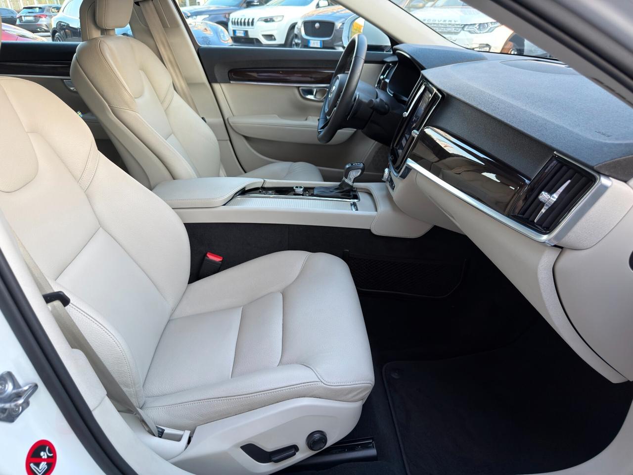 Volvo S90 D5 AWD Geartronic Momentum