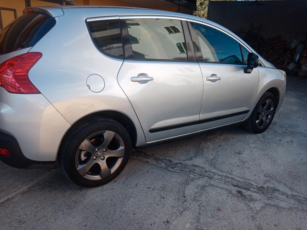 Peugeot 3008 1.6 HDi 110CV Business
