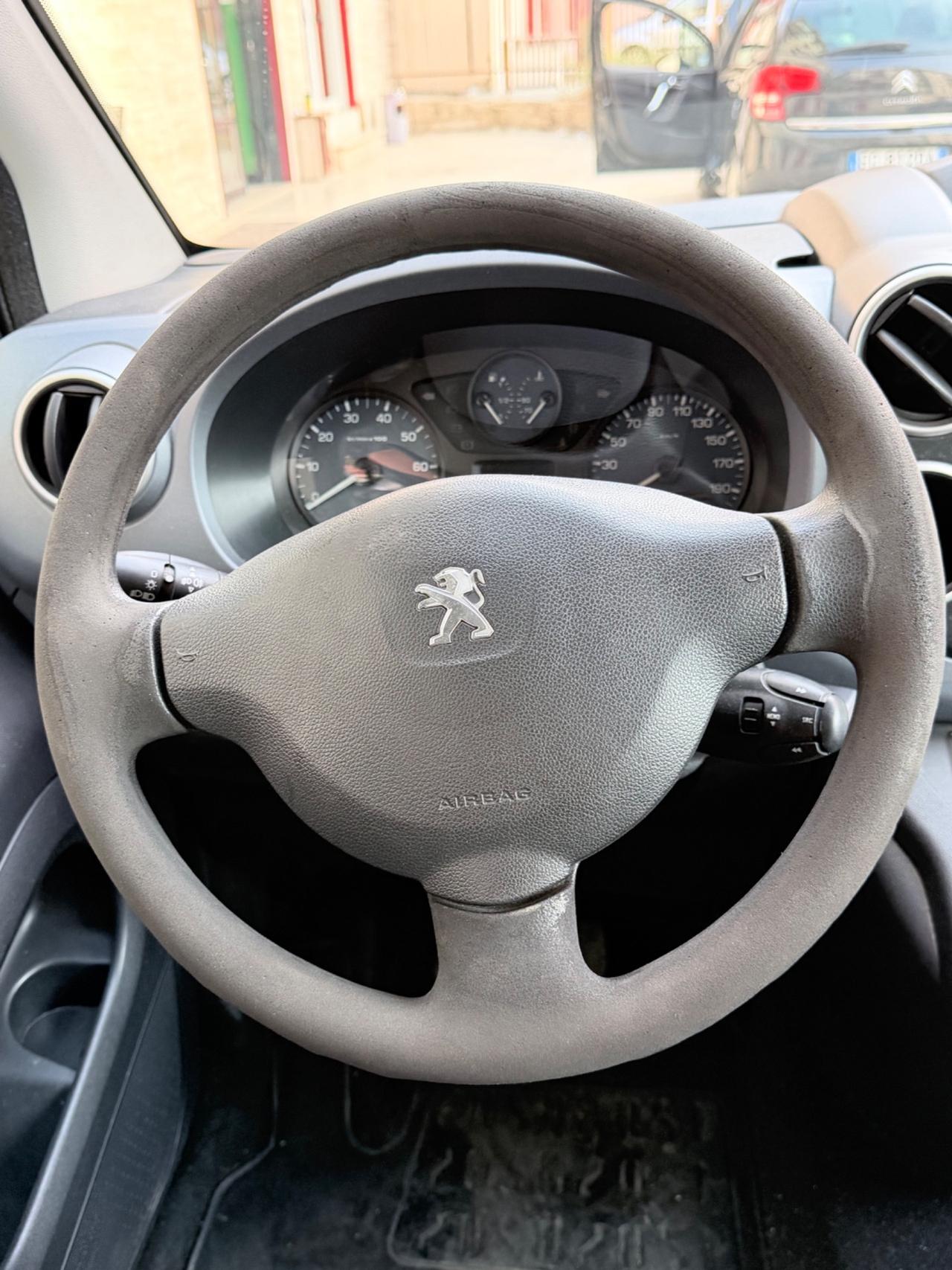 Peugeot Partner Tepee 1.6 HDi 92CV Outdoor