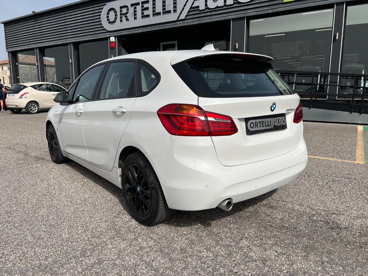 BMW 225xe Active Tourer iPerf.Advantage aut.