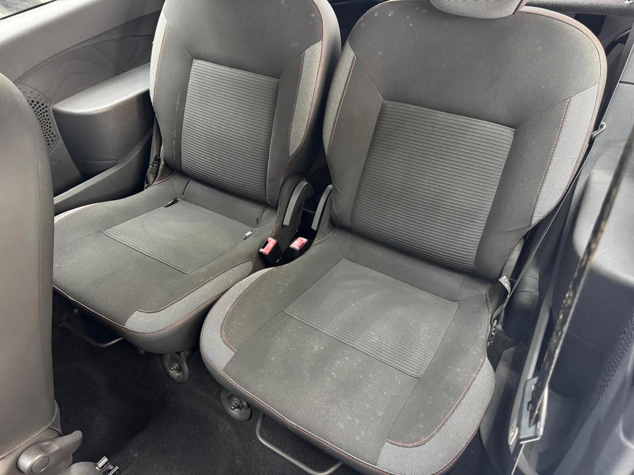 Renault Twingo 1.2 75CV 5p. Benzina -OK Neopatentati