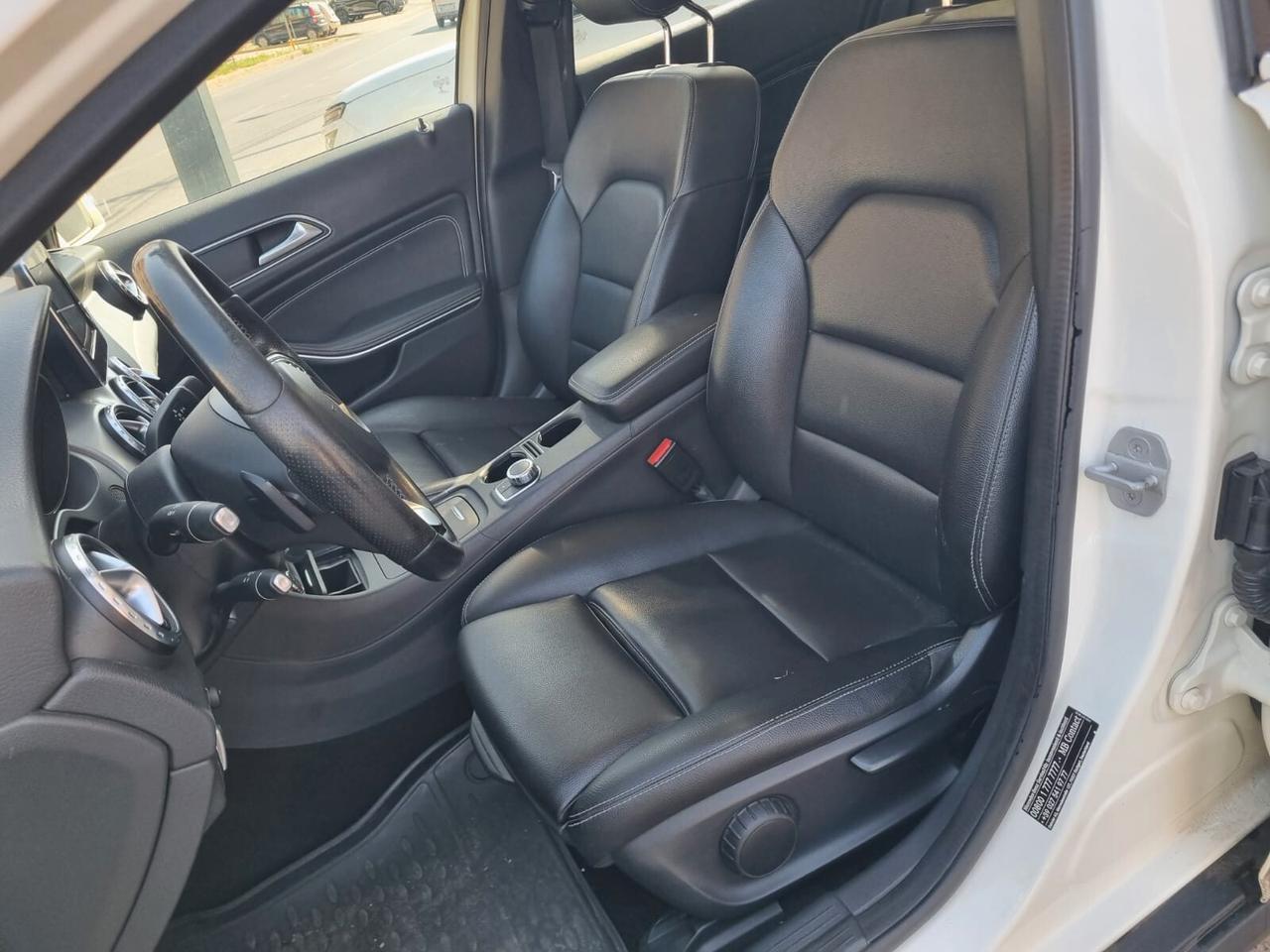 Mercedes-benz GLA 200D Tetto apribile. SUPER PROMO ESTATE 2025